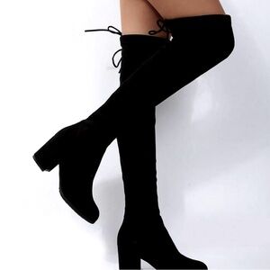 Black hight boots